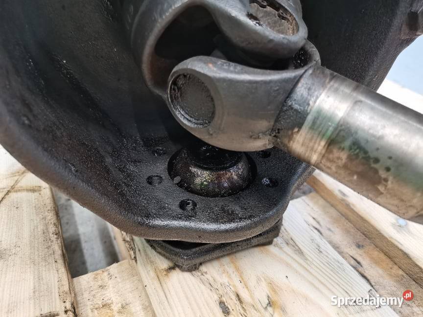 Holland LM 5030 Zwolnica Zwrotnica Półoś Wilkowo