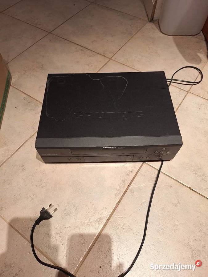 Magnetowid VHS Grundig Vivance 05
