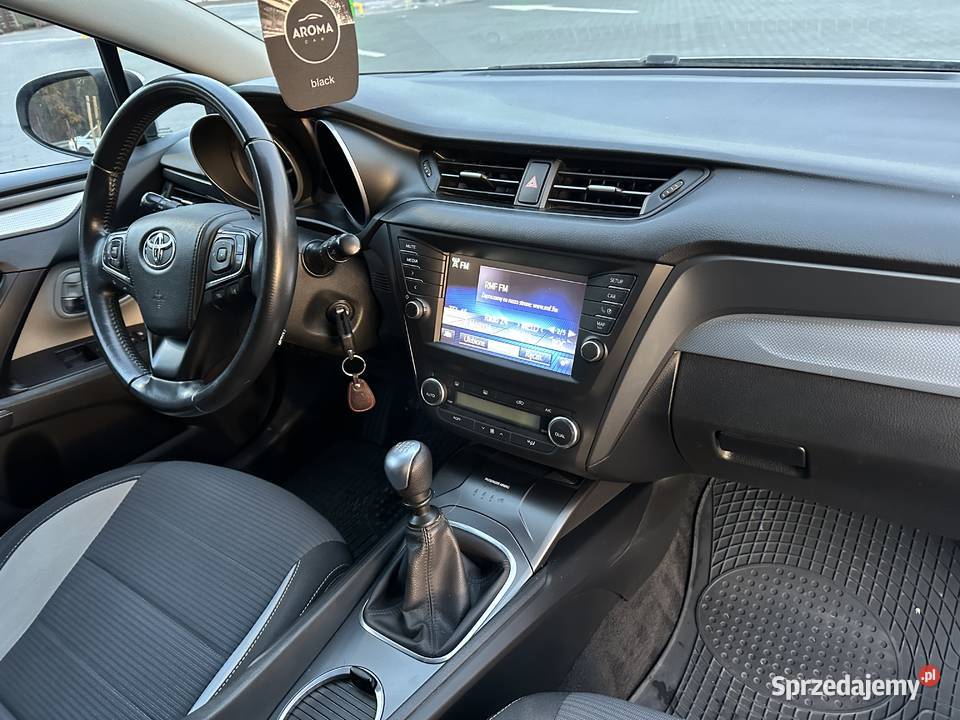 Toyote Avensis 20d4D 2015r Super stan 2015r nieuszkodzony Żyrardów