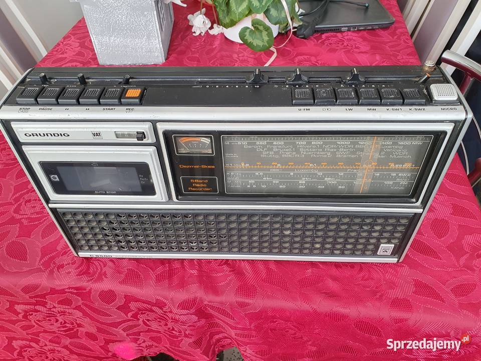 Stary zabytkowy radiomagnetofon Grundig C6500 Kępice