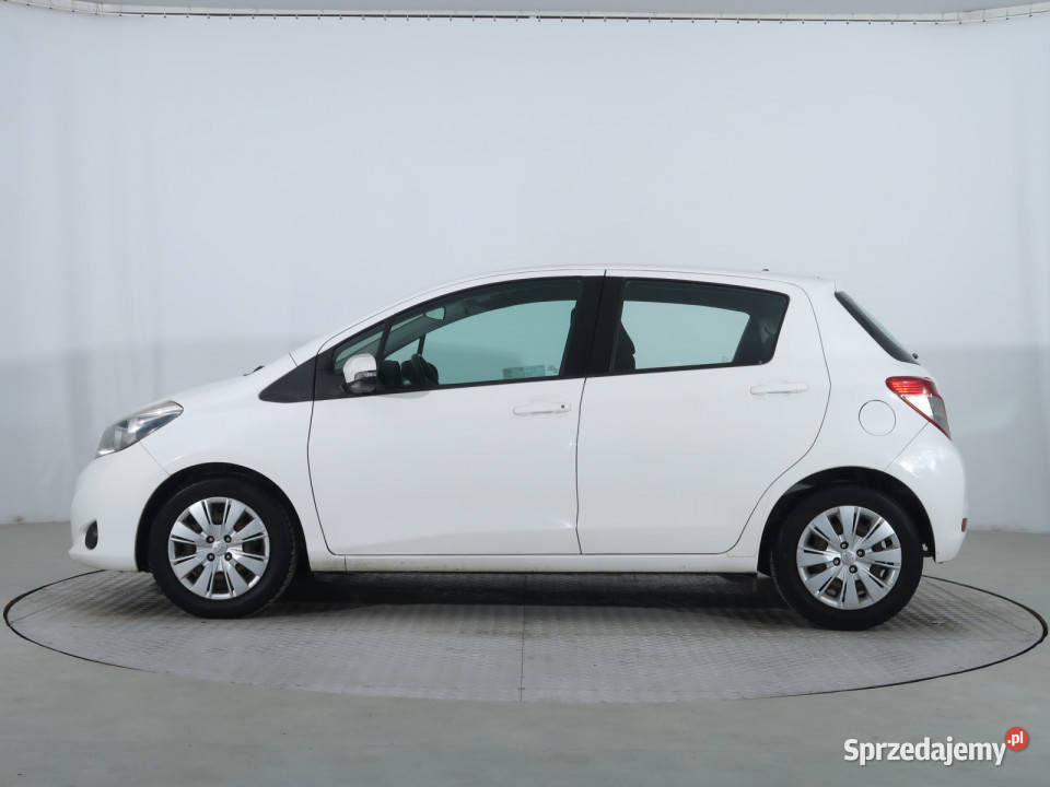Toyota Yaris 10 VVTi manualna Bielany Wrocławskie
