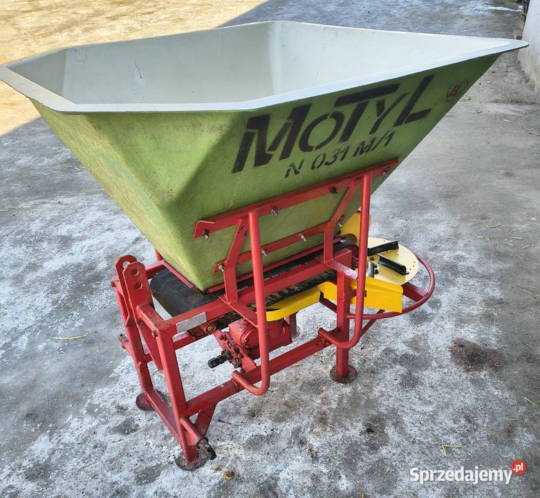 Rozsiewacz nawozu MOTYL NO31M1 do wapn soli nieuszkodzony Wielgomłyny