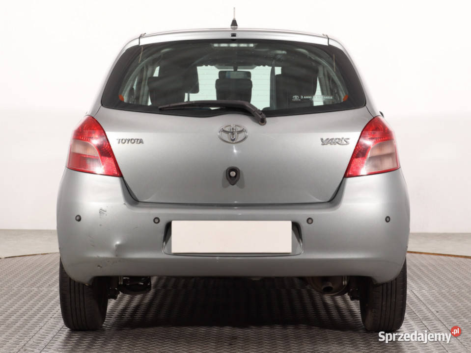 Toyota Yaris 13 srebrny Katowice