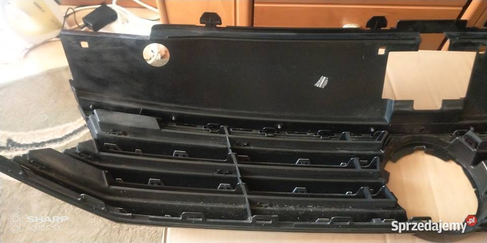 VW Passat B8 atrapa zderzaka przedniego łódzkie Łódź sprzedam