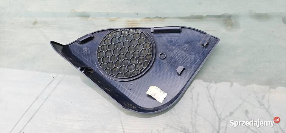 Maskownica prawy tył niebieska mercedes w202 Zbąszyń