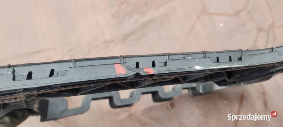 VW PASSAT B8 PRAWY LEWY KOMPLET ŚLIZG ZDERZAKA śląskie Ruda Śląska sprzedam