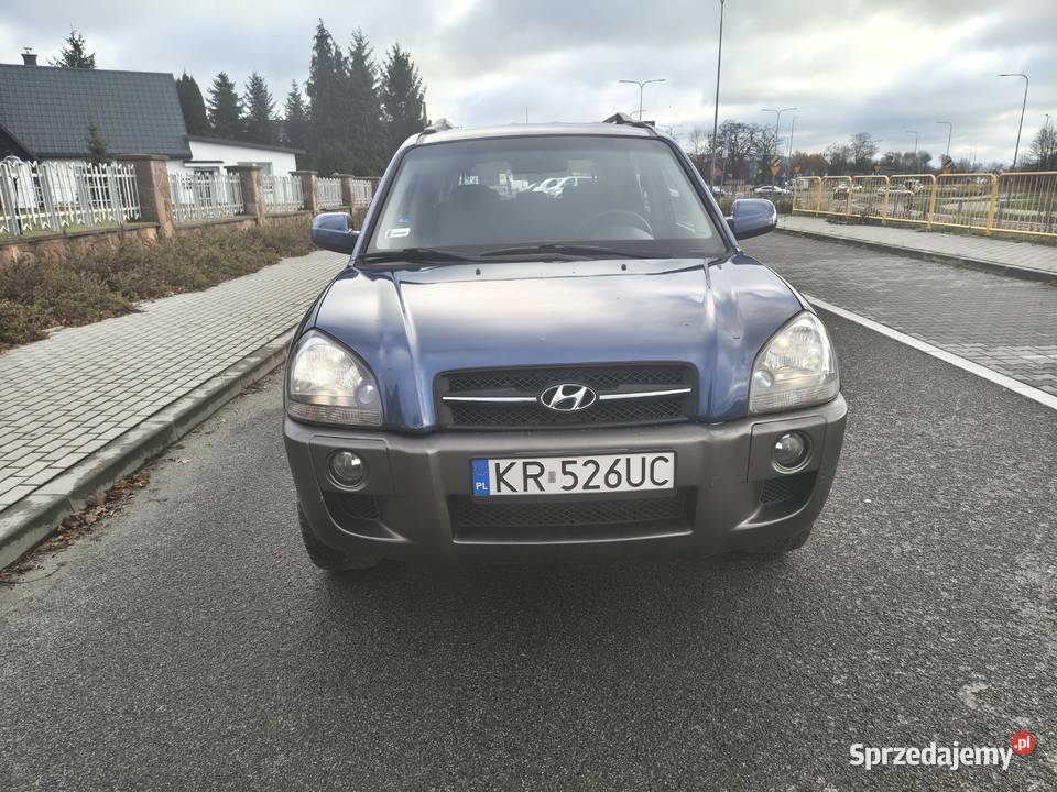Hyundai Tucson 20 benzyna gaz 4x4 Rok produkcji 2008 świętokrzyskie Kielce sprzedam