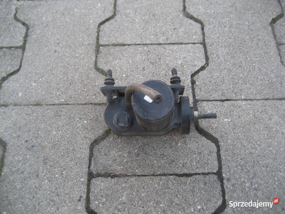audi 80 100 c4 pompka pompa powietrza 811907325 osobowe