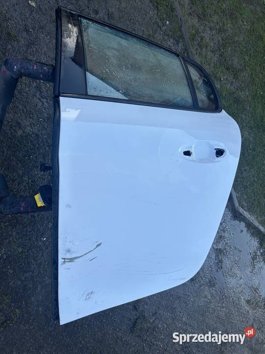 Uszkodzone lewe tylne drzwi Peugot 208 2020r Ropczyce