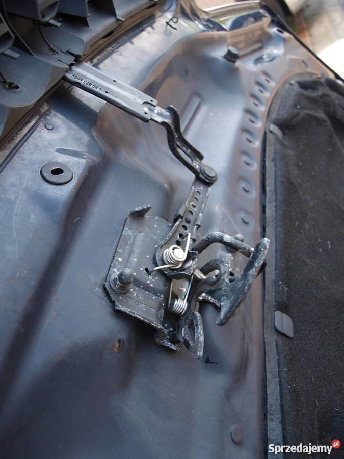 Audi A4 zamek rygiel blokada maski 1995 2001r osobowe Kalisz