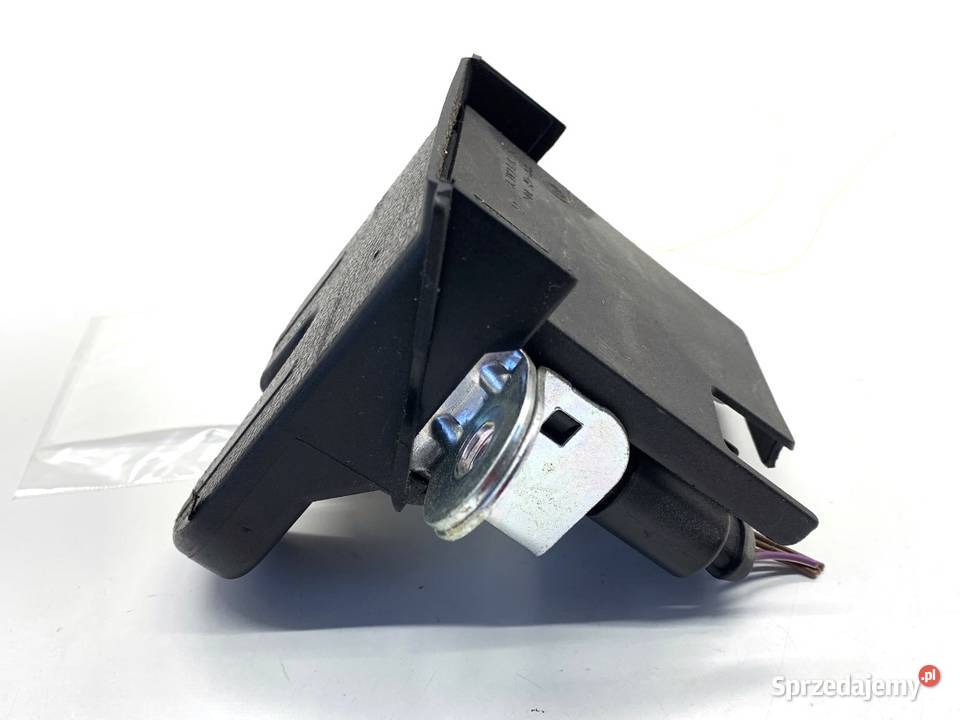 ZAMEK KLAPY TYŁ VW GOLF VII Hatchback 5G6827505