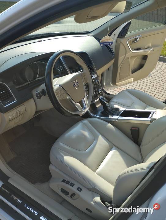 Volvo XC60 20 T5 KAMERA COFANIA CZUJNIKI