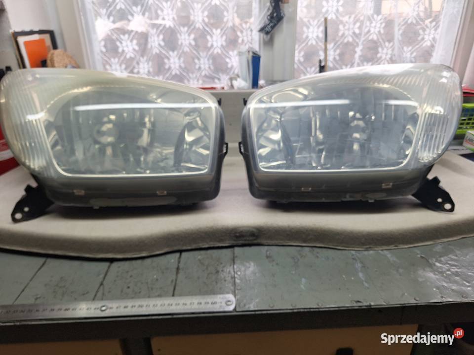 Lampy przód Toyota rav4 Jasło