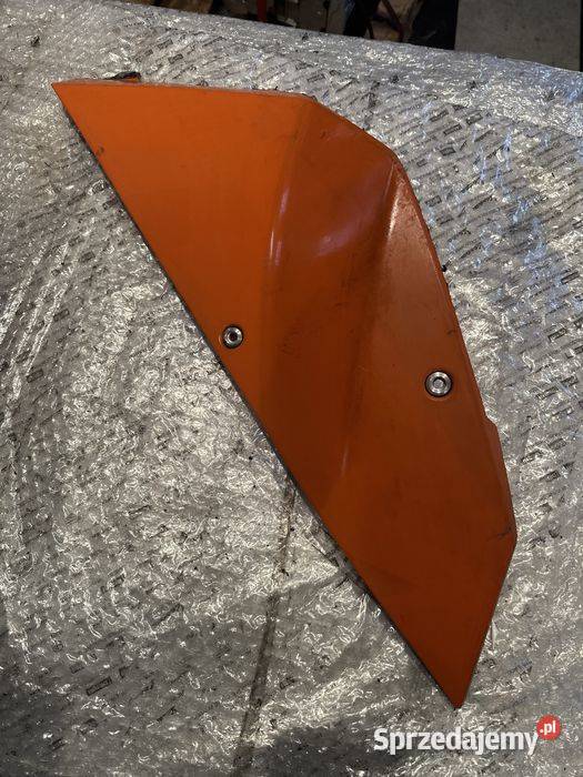 G733 KTM 690 DUKE SM Bok Osłona Owiewka Prawa Poznań