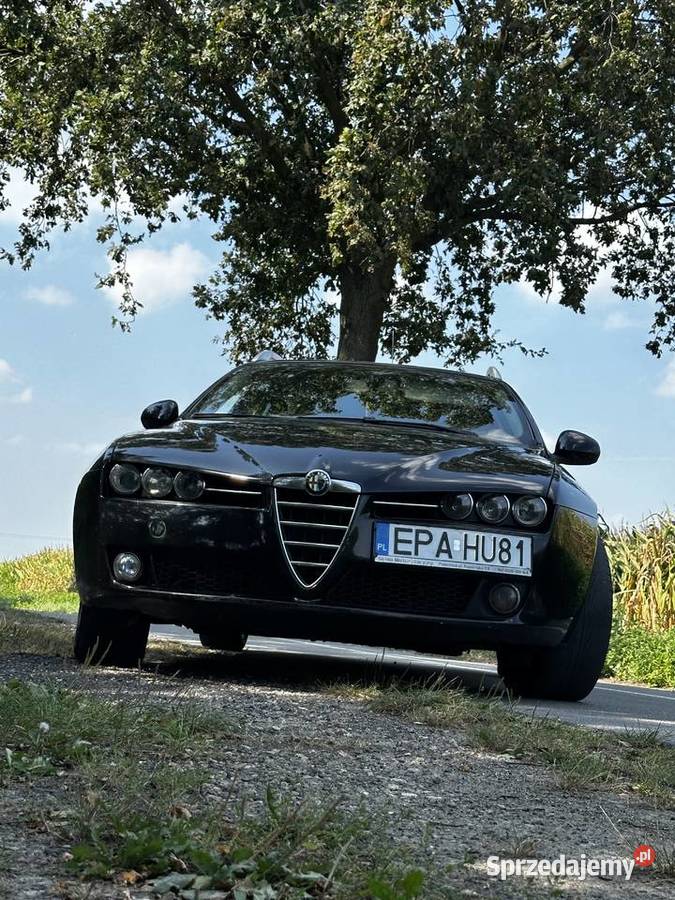 sprzedam alfę Romeo 159 19jtdm 170 koni nieuszkodzony Byczyna