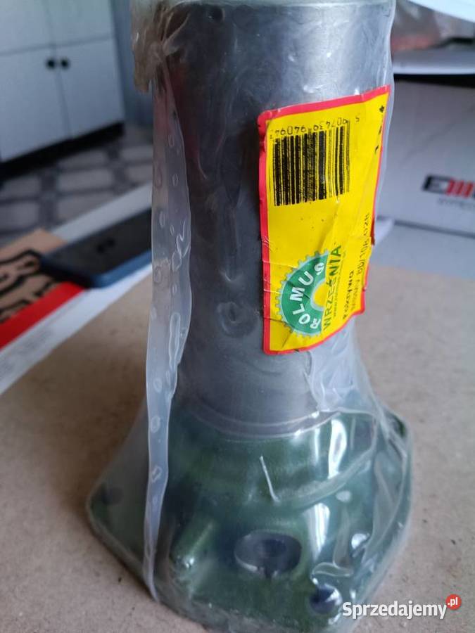 Pokrywa łożyska przednia C385 Płock