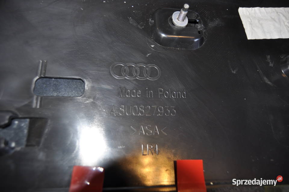 Audi Q3 spoiler klapy tyłł 8U0827933