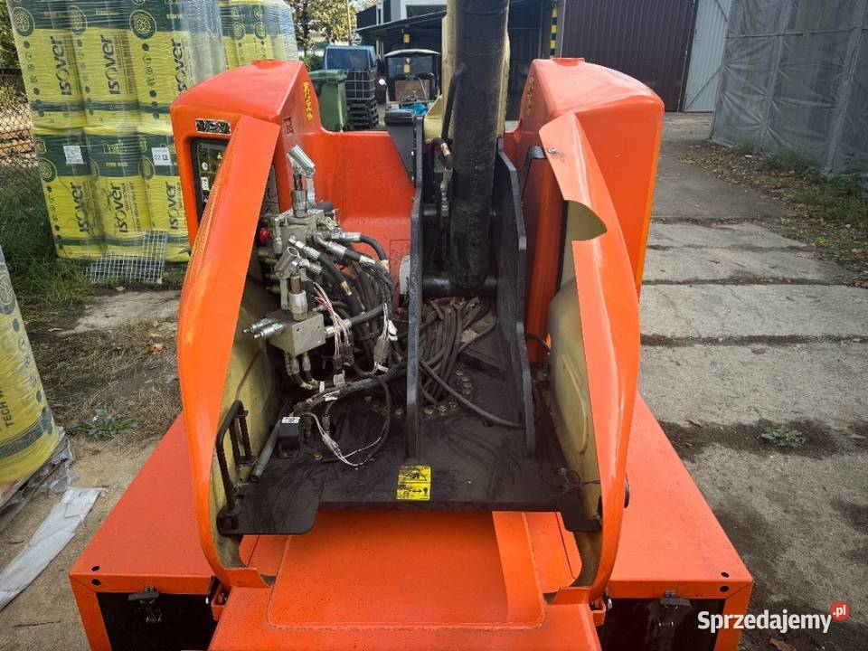 Podnośnik koszowy zwyżka akumulatorowy JLG E400 Pustków-Osiedle