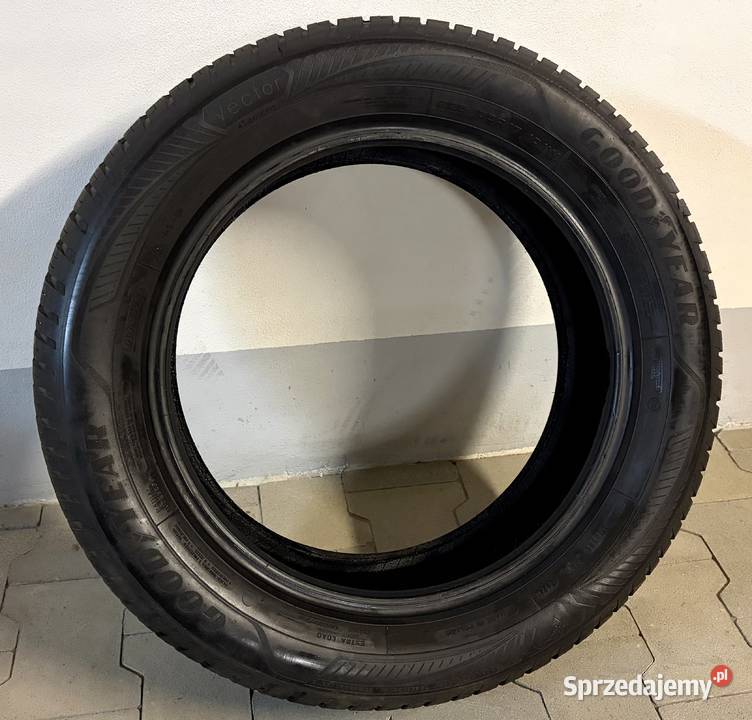 Opona całoroczna Goodyear Vector 4seasons Samochodowe Samochodowe Kraków sprzedam