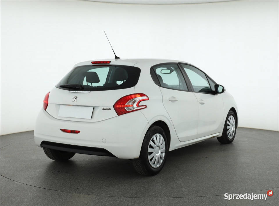 Peugeot 208 14 HDI nieuszkodzony
