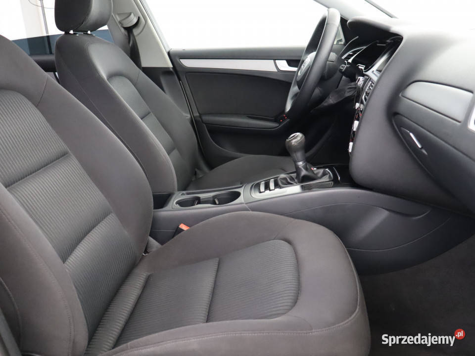 Audi A4 20 TDI czarny