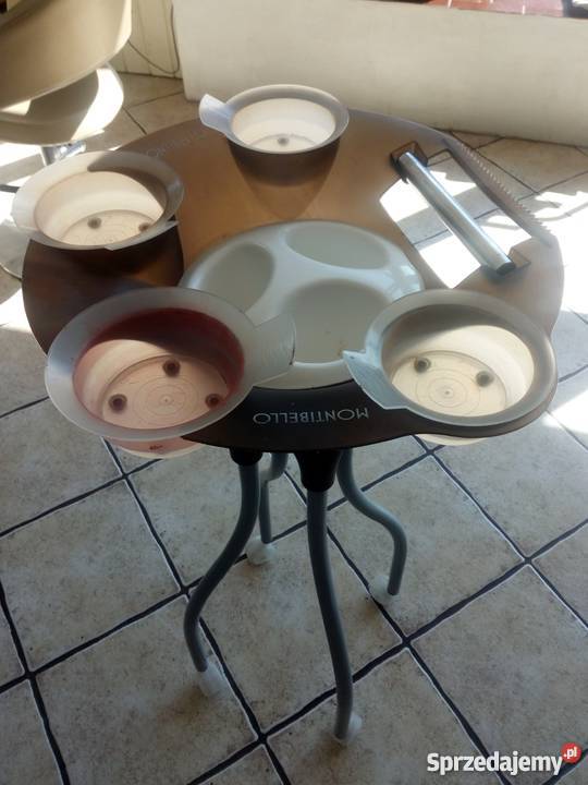 Pomocnik fryzjerski Montibello Wyposażenie salonów