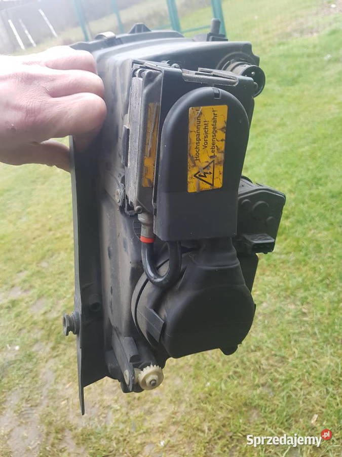 Lampy przdnie hella xenon Passat b5 99r lubelskie Tomaszów Lubelski sprzedam