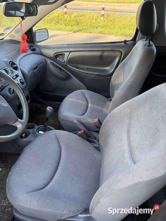Toyota yaris w pełni sprawna Hatchback Warszawa