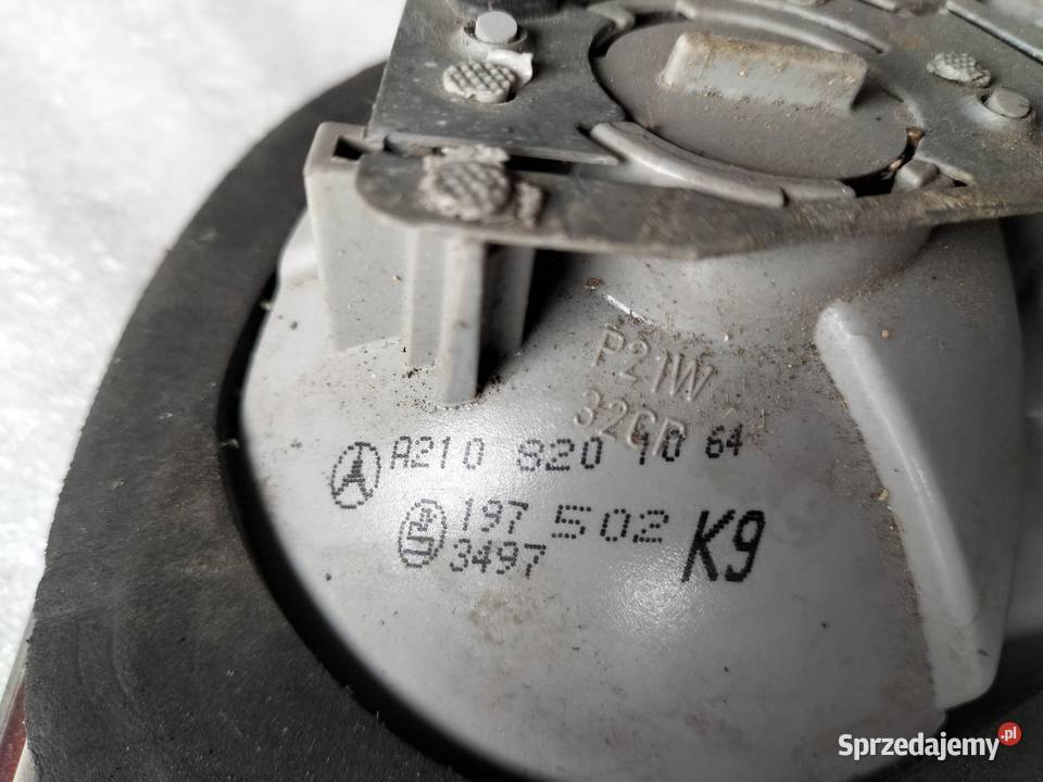 LAMPA TYŁ KLAPA MERCEDES W210