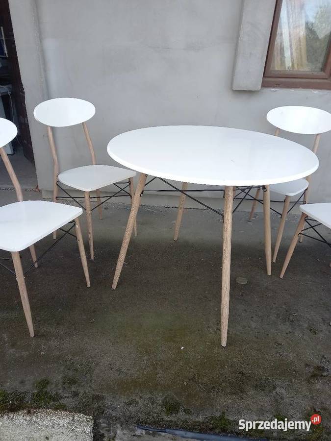 Stol plus 4 krzesla Kórnik sprzedam