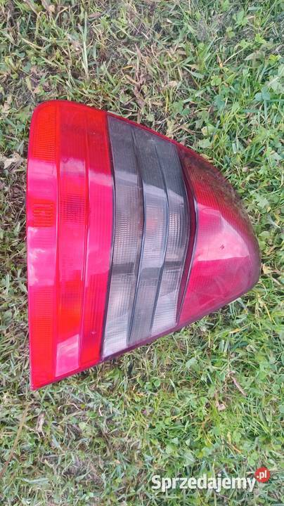 Lampa tylna lewa Mercedes cklasa W202 lift Warkały sprzedam