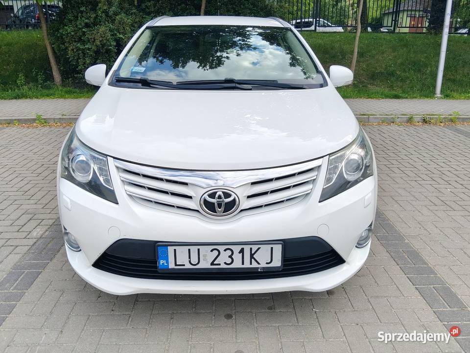 Toyota Avensis t27 benzyna Polski salon zadbana Lublin