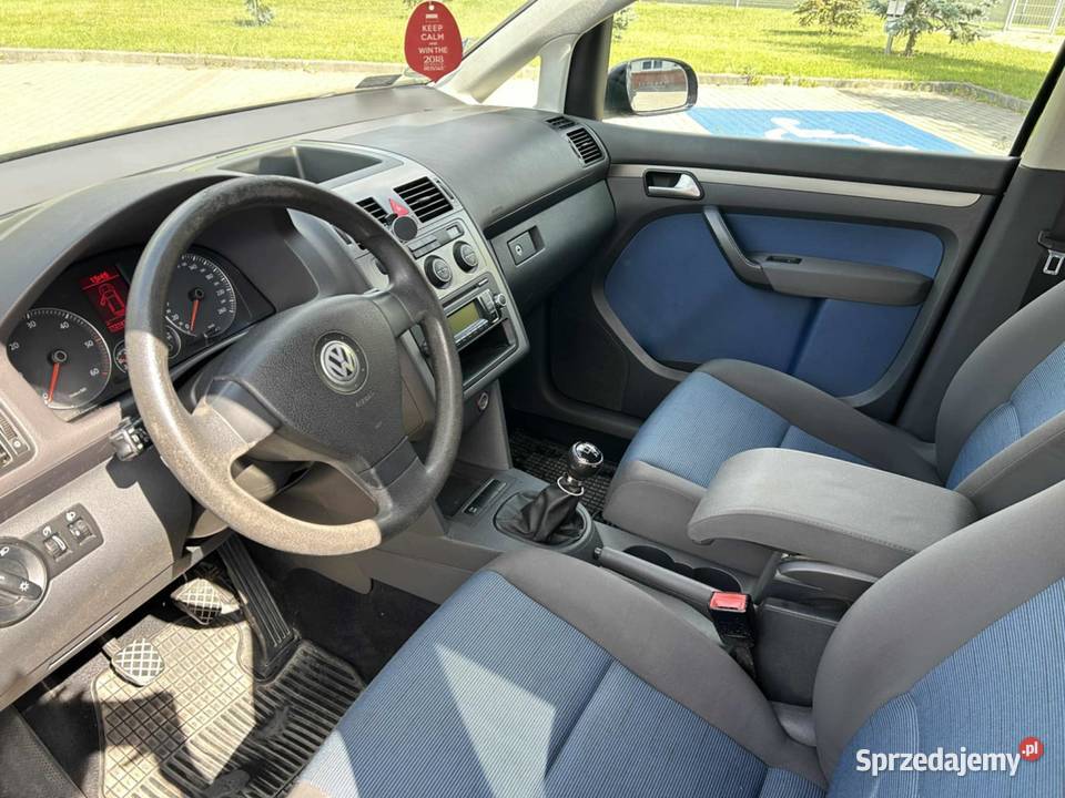 Volkswagen Touran 19 TDI 105 2008 r 272 000 4/5 Poznań