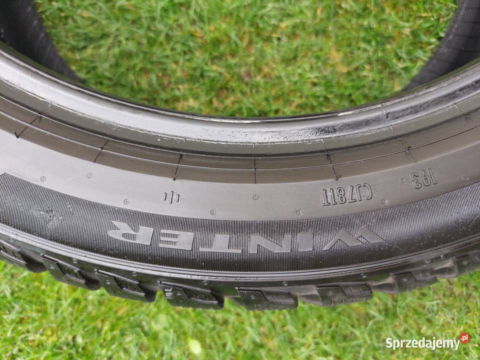 Opony zimowe Pirelli 22545 R17 Konin sprzedam