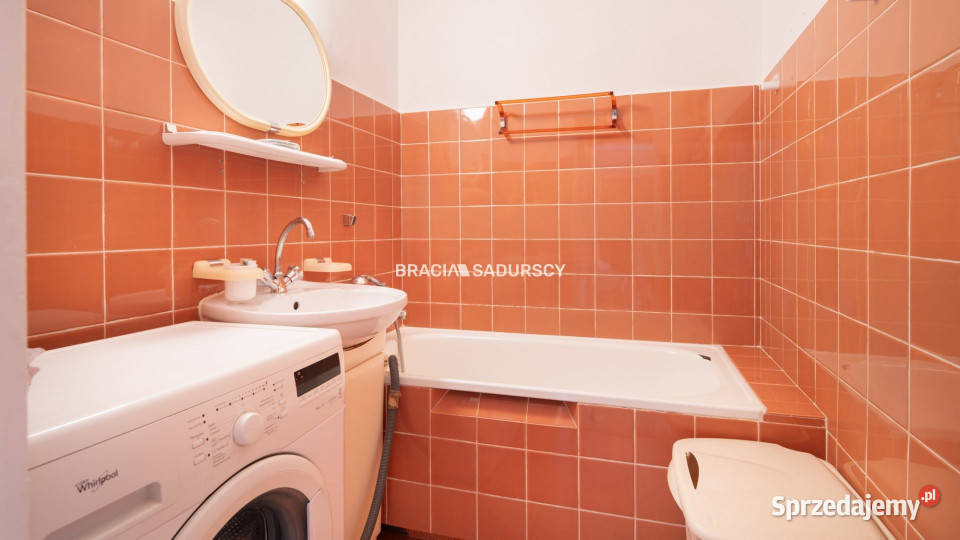 Mieszkanie 5835m2 3 pokoje Kraków Powstańców blok