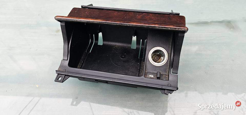 Popielniczka elegance mercedes w210 Rok produkcji 1998 Zbąszyń