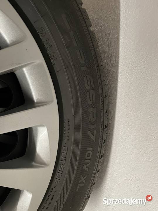 Pełne koła opony zimowe Nokian 22555 R17 z Bielsko-Biała sprzedam