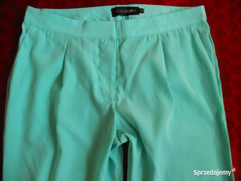 Spodnie damskie eleganckie 38 M biodra 100 Bez wzoru mazowieckie Siedlce