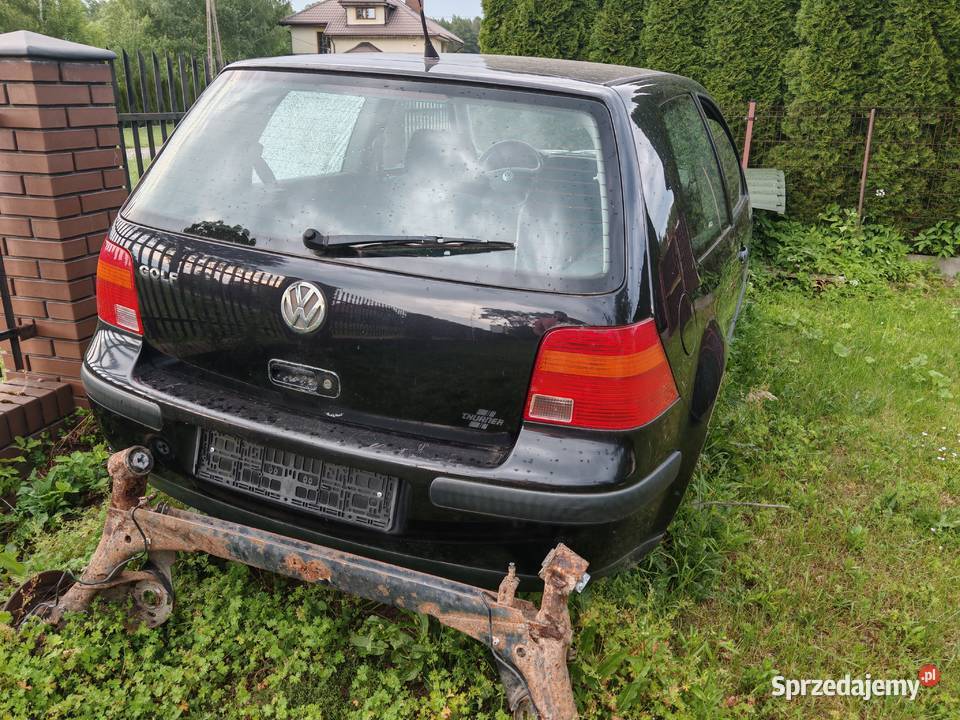 Golf 4 bez kwitów sprzedam w całości na części Białystok
