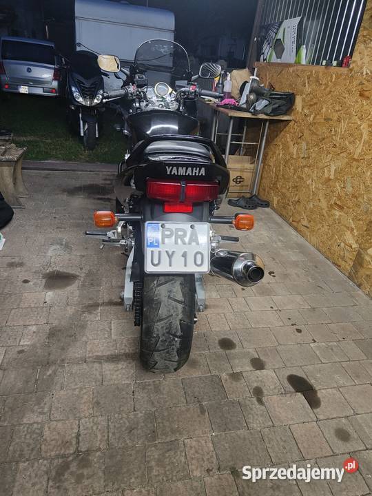 Yamaha Fazer 2001 cała w orginale akryl