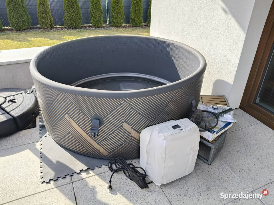 Basen z hydromasażem 165 6osobowy Kocmyrzów sprzedam