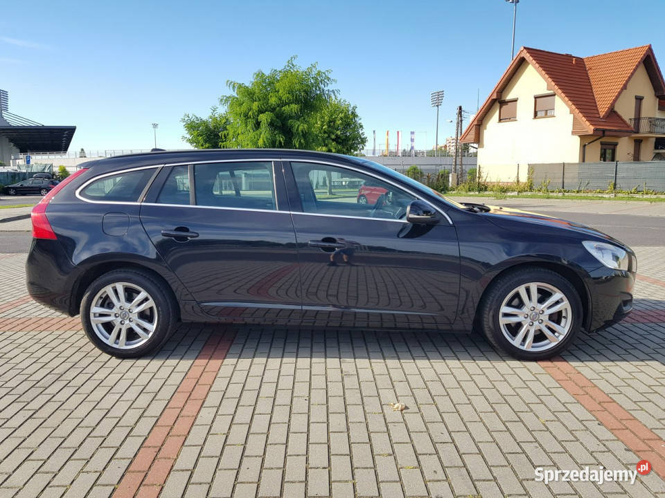 Volvo V60 20D Momentum 5 cylindrowy Navi tempomat Włocławek