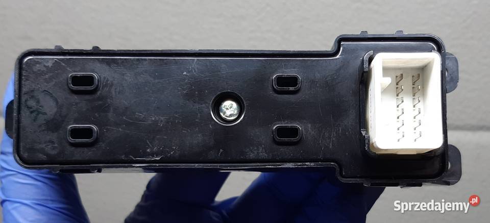 PRZEŁĄCZNIK WŁACZNIK SZYBY TYŁ TUCSON III Mielęcin