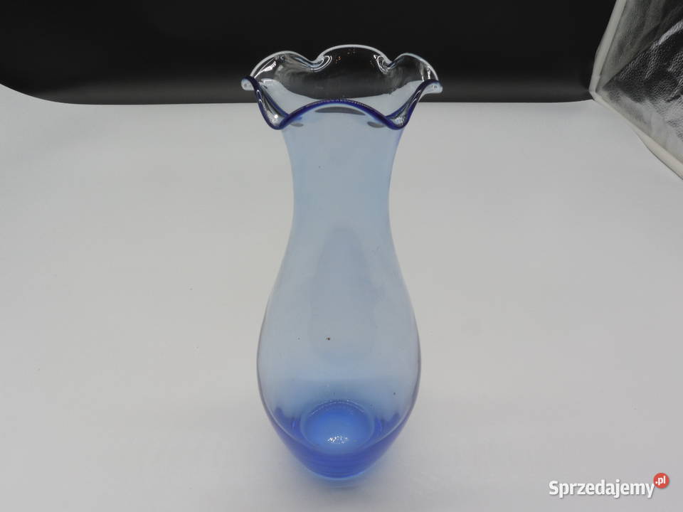 Ręcznie formowany niebieski szklany wazon 205 wielkopolskie