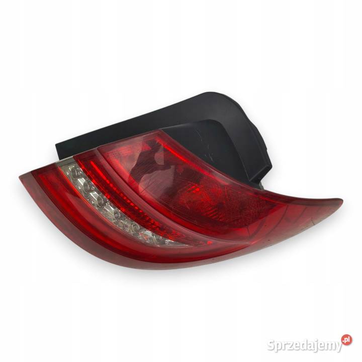 LAMPA PRAWA Mercedes W246 tylna tylnia prawy tył Chełm