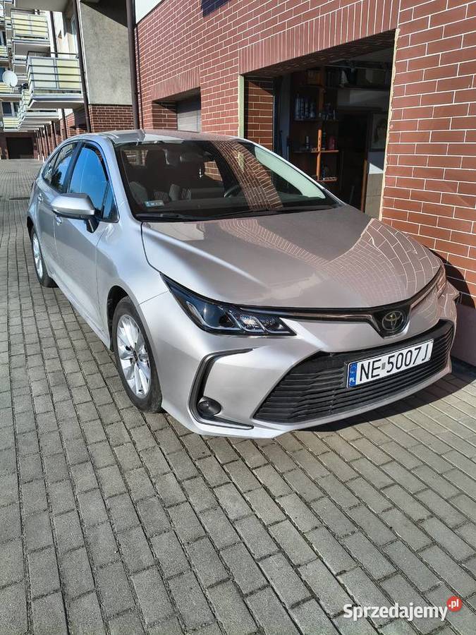 Toyota Corolla sedan 2021r 15 benz srebrna ABS Corolla Elbląg