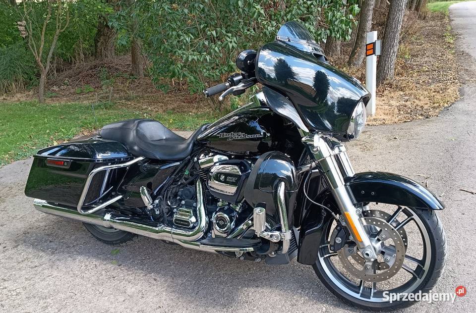 HarleyDavidson Street Glide FLHX Opatów