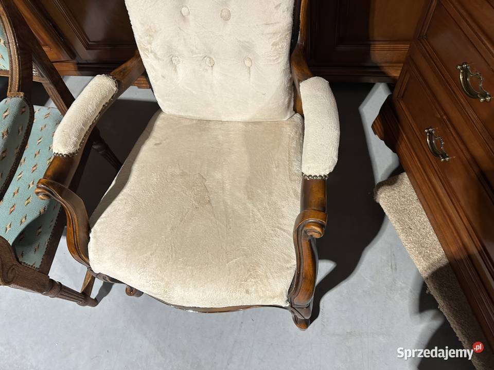 Piękny fotel w stylu Ludwika XV Sławoszewek