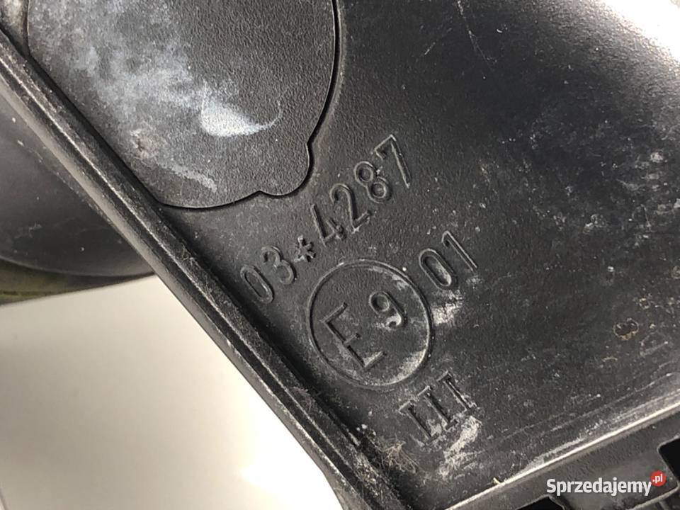 LUSTERKO PRAWY SKODA FABIA II Hatchback 0614