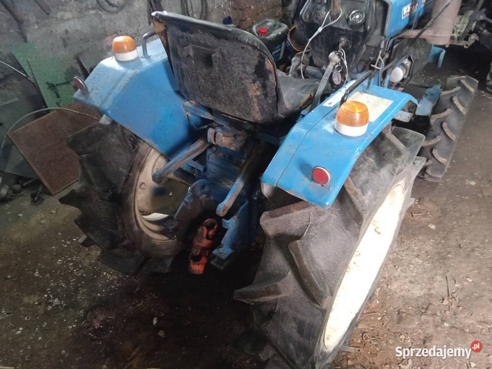 Traktorek 4x4 Mitsubishi d1500 Sękowa